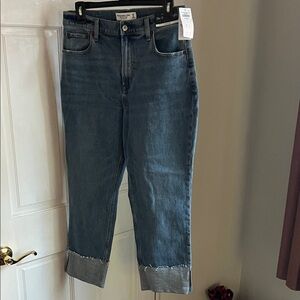 Women's Abercrombie and Fitch Ultra High Rise Curve Love “The Ankle Straight”